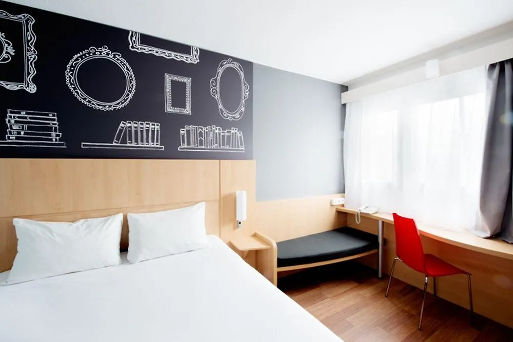 Ibis Warszawa Centrum 2*, Warsaw Poland