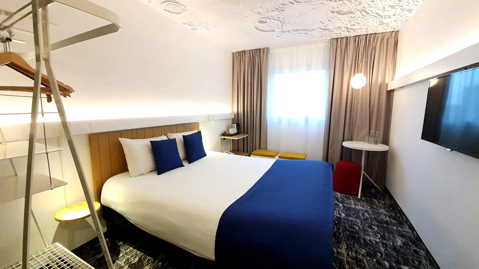 Ibis Warszawa Centrum 2*, Warsaw
