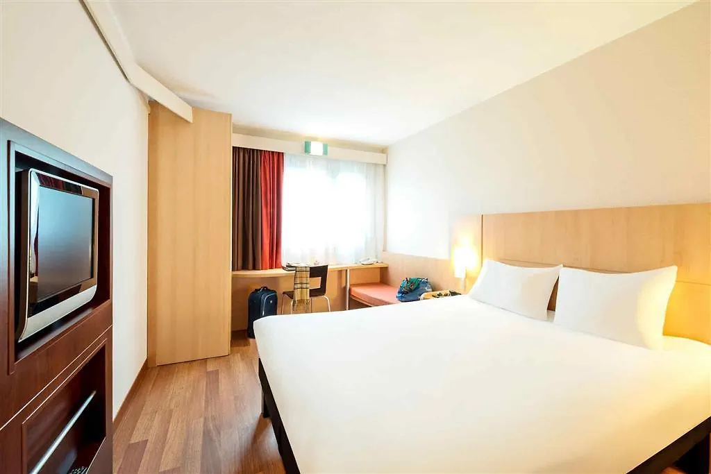 Ibis Warszawa Centrum Hotel